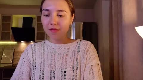 Snapshot of silicia_lu chatting on 09/18/25, 05:37 You fav Miss Si online show from 09/18/25, 05:37