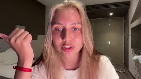 Snapshot of silicia_lu chatting on 02/14/26, 11:07 You fav Miss Si online show from 02/14/26, 11:07