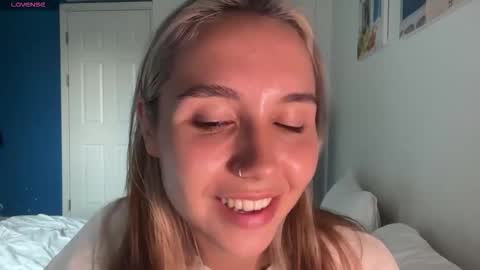 Snapshot of silicia_lu chatting on 03/13/26, 09:38 You fav Miss Si online show from 03/13/26, 09:38