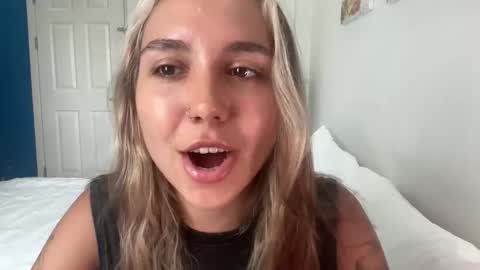 Snapshot of silicia_lu chatting on 03/14/26, 05:57 You fav Miss Si online show from 03/14/26, 05:57