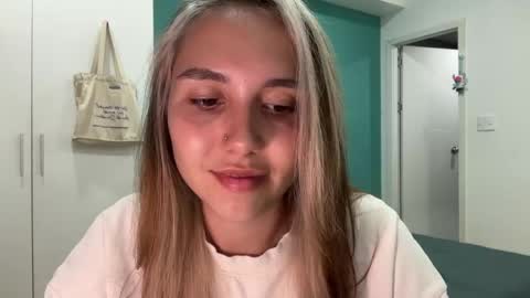 Snapshot of silicia_lu chatting on 03/19/26, 11:14 You fav Miss Si online show from 03/19/26, 11:14