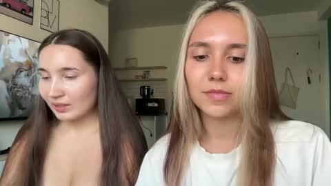 Snapshot of silicia_lu chatting on 03/22/26, 10:18 You fav Miss Si online show from 03/22/26, 10:18