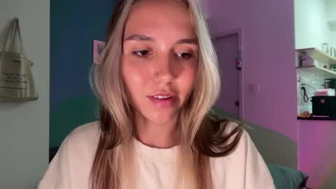 Snapshot of silicia_lu chatting on 03/26/26, 12:33 You fav Miss Si online show from 03/26/26, 12:33