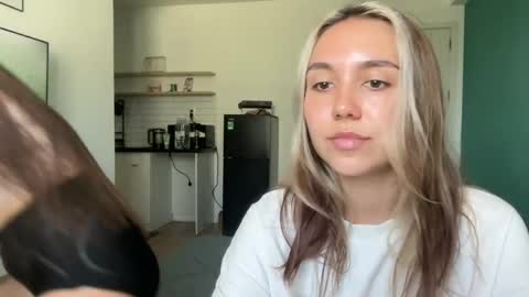 Snapshot of silicia_lu chatting on 03/29/26, 08:25 You fav Miss Si online show from 03/29/26, 08:25