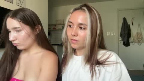 Snapshot of silicia_lu chatting on 04/03/26, 10:02 You fav Miss Si online show from 04/03/26, 10:02