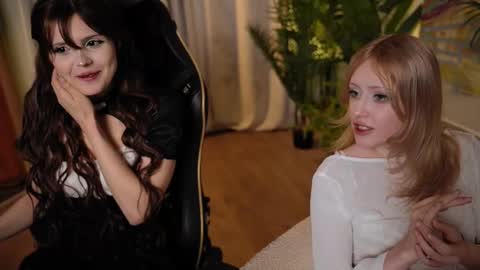 Snapshot of silk_aura chatting on 09/15/25, 07:25 silk_aura online show from 09/15/25, 07:25