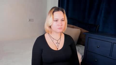 Eowyn online show from 11/18/25, 08:08