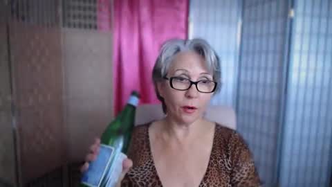 Snapshot of silky_petra2 chatting on 10/25/25, 09:09 petra daniels online show from 10/25/25, 09:09