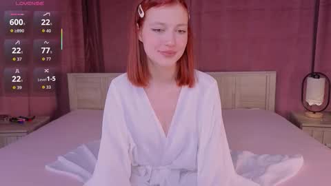 silly___woman online show from 12/21/25, 02:02