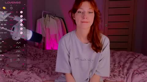 Snapshot of silly___woman chatting on 06/01/26, 07:37 silly___woman online show from 06/01/26, 07:37