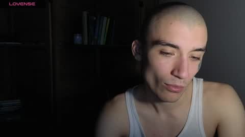 Snapshot of silly_cybin chatting on 04/05/26, 02:20 cybin online show from 04/05/26, 02:20