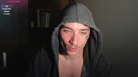 Snapshot of silly_cybin chatting on 04/22/26, 04:37 cybin online show from 04/22/26, 04:37