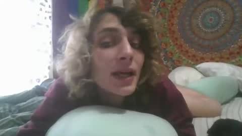 Hailey online show from 11/11/25, 05:02