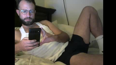 Snapshot of silu1027 chatting on 09/17/25, 02:13 silu1027 online show from 09/17/25, 02:13