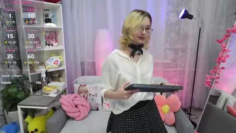 Snapshot of silva__tail chatting on 09/11/25, 01:11 Silva online show from 09/11/25, 01:11