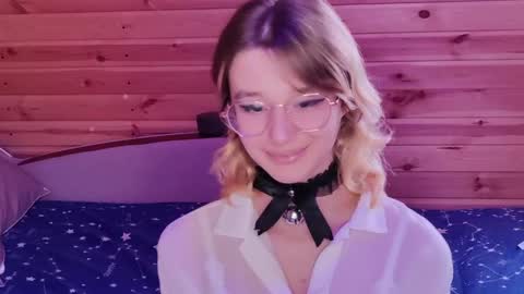 Snapshot of silvadevil chatting on 04/11/26, 03:49 Kate online show from 04/11/26, 03:49