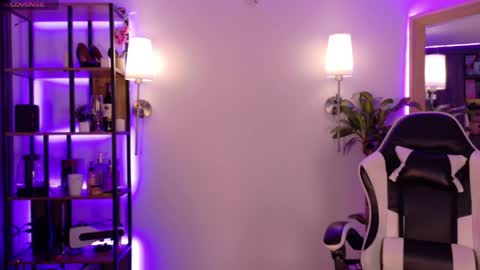 Snapshot of silvana_goddess chatting on 04/10/26, 08:13 Silvana online show from 04/10/26, 08:13