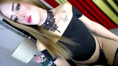 Snapshot of silvana_starr chatting on 06/19/26, 03:49 Silvana for short VANA online show from 06/19/26, 03:49