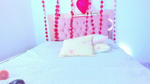 Snapshot of silvana_wenz chatting on 02/24/25, 07:19 Silvana online show from 02/24/25, 07:19