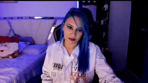 Snapshot of silver_jinx chatting on 01/02/25, 11:06 powder online show from 01/02/25, 11:06