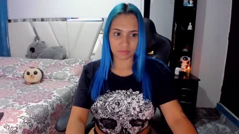 Snapshot of silver_jinx chatting on 01/26/25, 12:05 powder online show from 01/26/25, 12:05