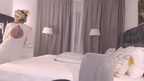 Snapshot of silver_miss chatting on 04/07/26, 07:03 Silver ok online show from 04/07/26, 07:03