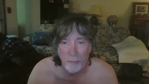 Snapshot of silverfunfox chatting on 06/19/26, 03:27 silverfunfox online show from 06/19/26, 03:27