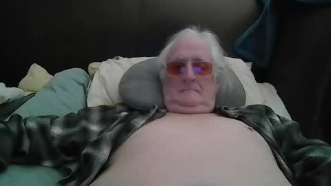 Liam online show from 11/12/25, 02:45