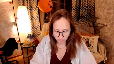 Kira online show from 10/23/25, 08:46