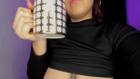 Snapshot of silvia_richiej chatting on 12/22/25, 09:06 silvia online show from 12/22/25, 09:06