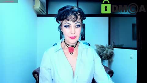 Snapshot of silvia_wallec chatting on 02/15/25, 12:43 Silvia Wallec online show from 02/15/25, 12:43