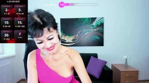 Snapshot of silvia_wallec chatting on 09/19/25, 05:42 Silvia Wallec online show from 09/19/25, 05:42