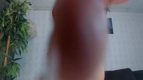 Silvia online show from 12/22/25, 07:27