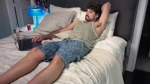 Snapshot of simansays chatting on 11/06/25, 04:46 Spencer MArxx online show from 11/06/25, 04:46