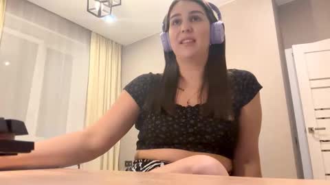 Rose online show from 10/03/25, 11:07