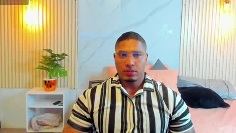 Snapshot of simeone_panda chatting on 02/02/25, 03:39 simeone_panda online show from 02/02/25, 03:39