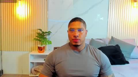 Snapshot of simeone_panda chatting on 02/07/25, 12:06 simeone_panda online show from 02/07/25, 12:06