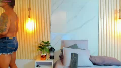 Snapshot of simeone_panda chatting on 02/11/25, 06:22 simeone_panda online show from 02/11/25, 06:22