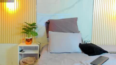 Snapshot of simeone_panda chatting on 02/12/25, 05:58 simeone_panda online show from 02/12/25, 05:58