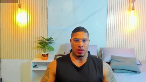 Snapshot of simeone_panda chatting on 02/21/25, 01:11 simeone_panda online show from 02/21/25, 01:11