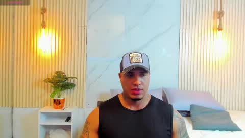 Snapshot of simeone_panda chatting on 03/01/25, 12:23 simeone_panda online show from 03/01/25, 12:23