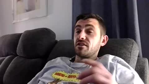 Snapshot of simomoliver chatting on 01/09/26, 03:20 simomoliver online show from 01/09/26, 03:20