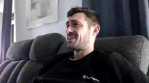 Snapshot of simomoliver chatting on 01/09/26, 05:48 simomoliver online show from 01/09/26, 05:48