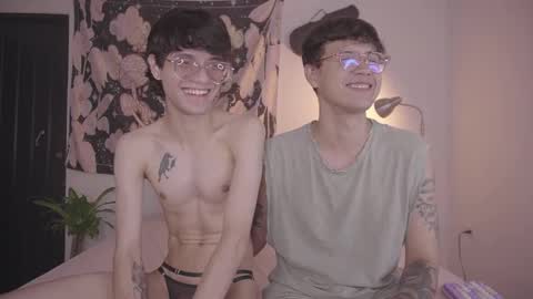 Snapshot of simon_bane01 chatting on 09/20/25, 05:41 Little Sunshine online show from 09/20/25, 05:41