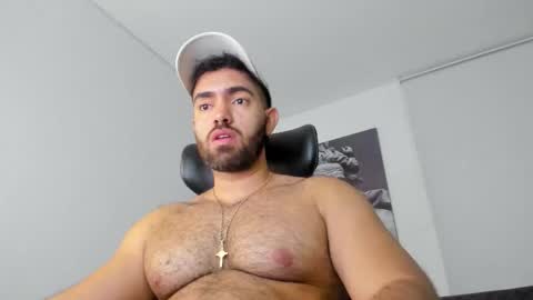 simon_leon01 online show from 01/06/26, 12:47