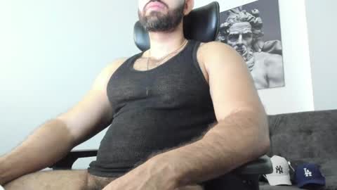 simon_leon01 online show from 04/15/26, 11:39