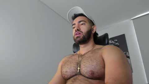Snapshot of simon_leon01 chatting on 04/28/26, 11:37 simon_leon01 online show from 04/28/26, 11:37