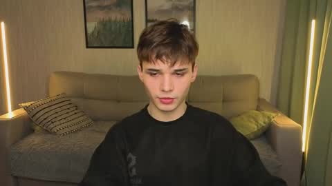 Snapshot of simonboy592 chatting on 04/06/26, 10:49 Alex online show from 04/06/26, 10:49