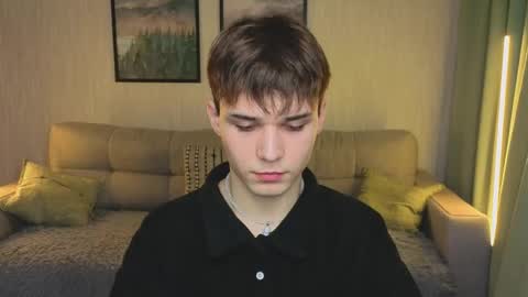Snapshot of simonboy592 chatting on 04/07/26, 11:32 Alex online show from 04/07/26, 11:32