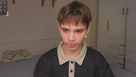 Snapshot of simonboy592 chatting on 04/11/26, 11:25 Alex online show from 04/11/26, 11:25